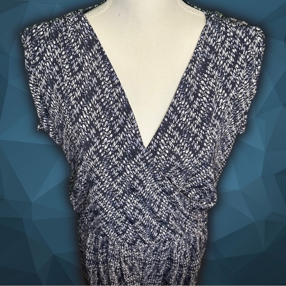 Banana Republic Navy & White Geometric Crossover Pleated Mini Dress Size Medium - Picture 5 of 11